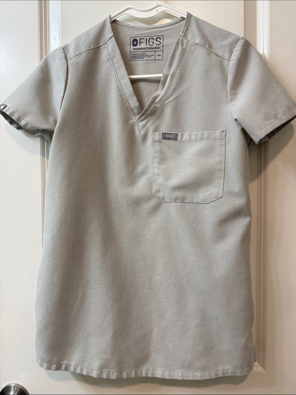 FIGS Light Gray scrub Set